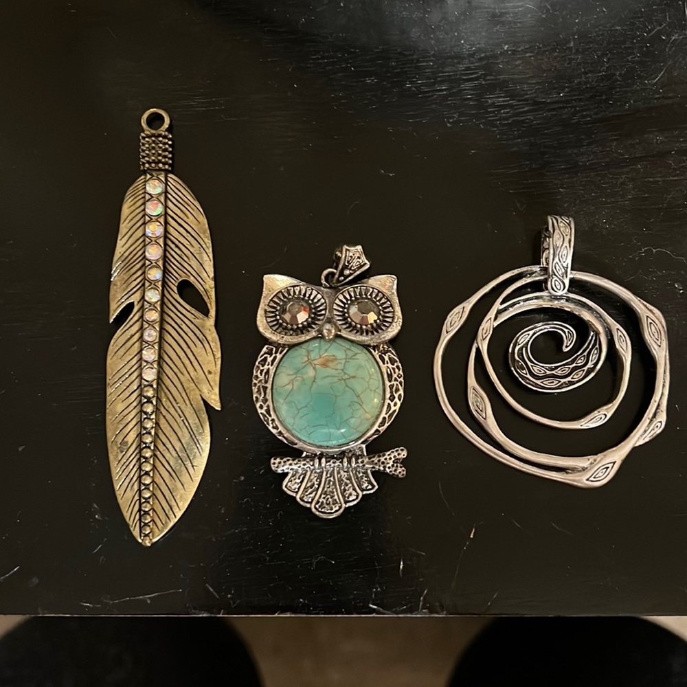 Necklace pendants